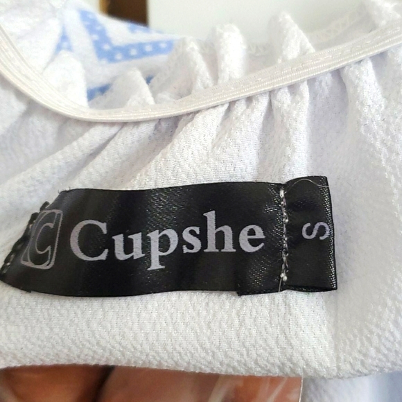 Cupshe Blouse - Picture 3 of 5